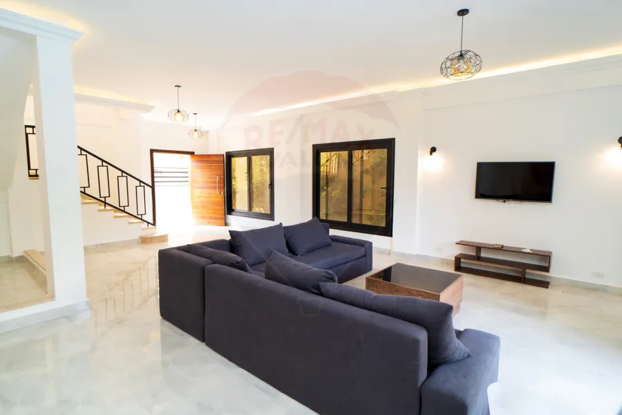 فيلا للبيع 375 م كينج مريوط (كومباوند الواحة الخضراء)