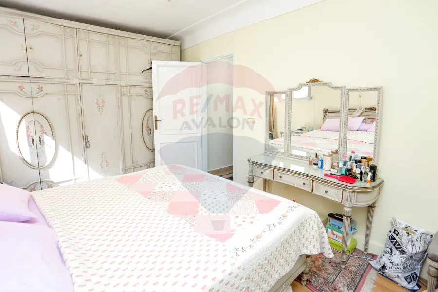 شقه للبيع 265 م سموحة ( خطوات من نادي سموحة )