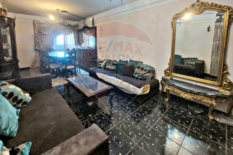 شقه للبيع  105 م سموحة ( ش توت عنخ أمون )