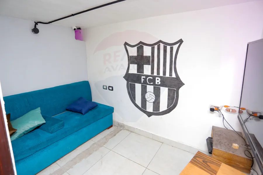 محل 85 م + صندرة 40 م للبيع ميامي (خطوات من اسكندر إبراهيم)