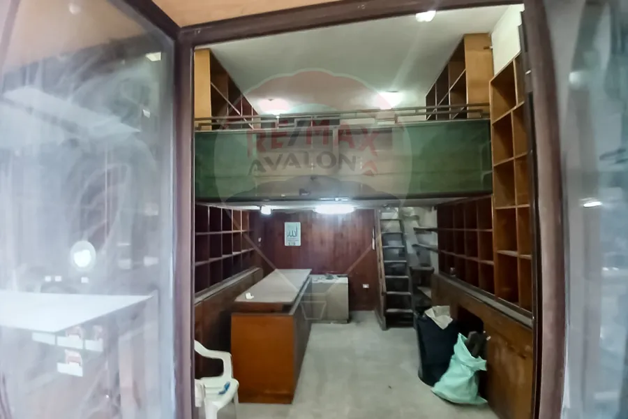 Shop 25 m + Up Floor 15 m for rent Sidi Gaber (Abou Qir St.)