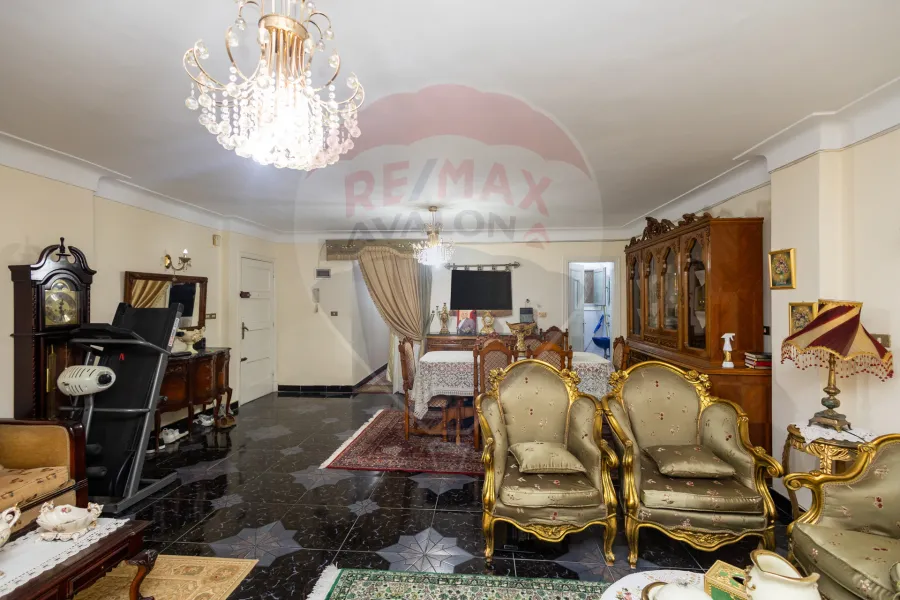 شقة للبيع 136 م المندرة (شارع سليمان الفارسي)