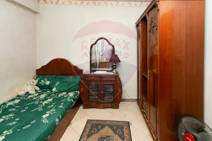 شقة للبيع 175 م سموحة (ش توت عنخ آمون)