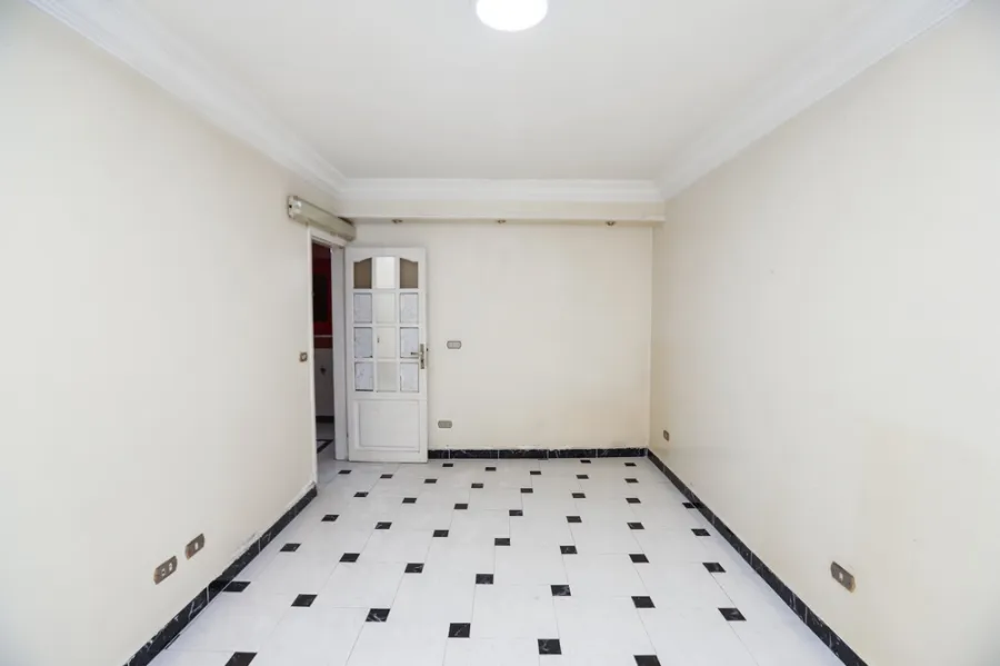 Apartment For Sale 155m Sidi Beshr (Khaled Ibn El-Waleed St. Near To Hilton Cornich Hotel)