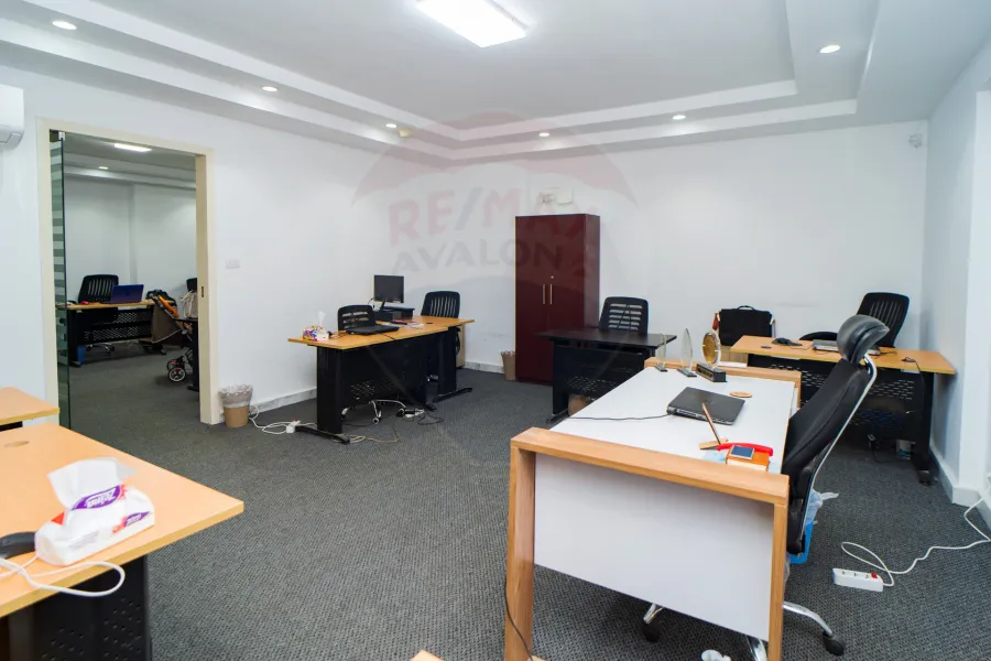 Administrative headquarters for sale 260 m Gleem (in front of the digestive system hospital)