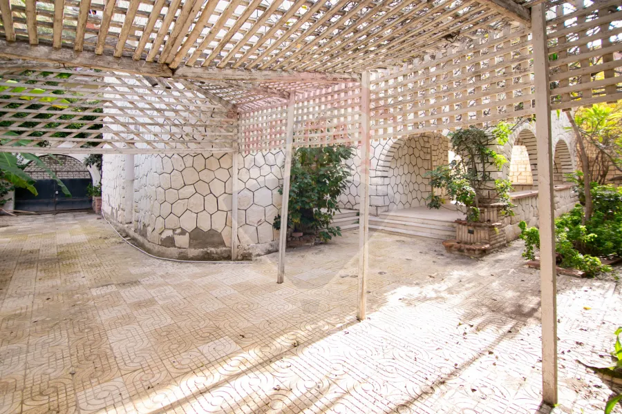 Villa for sale 700 m Al-Agamy (Al-Hanoville)