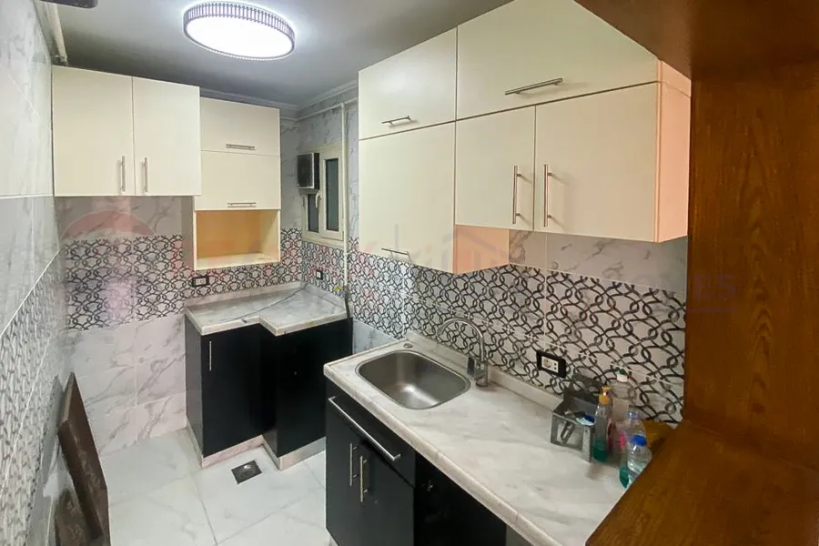 شقة للبيع 100 م جليم (ش زهران رشدي)