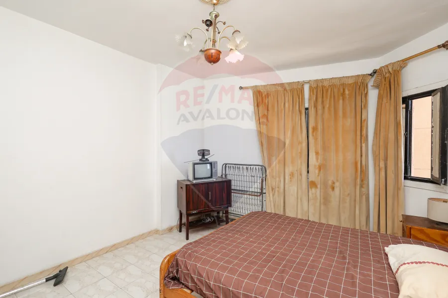 Furnished apartment for rent 115m Al Asafra (Directly on the Sea)