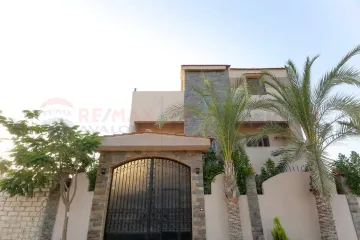 فيلا للبيع 470 م كينج مريوط (ش الهيلتون)