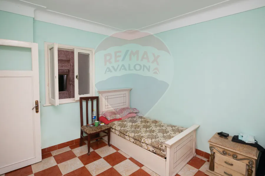 شقة للبيع 110 م كامب شيزار (ش هليوبوليس)