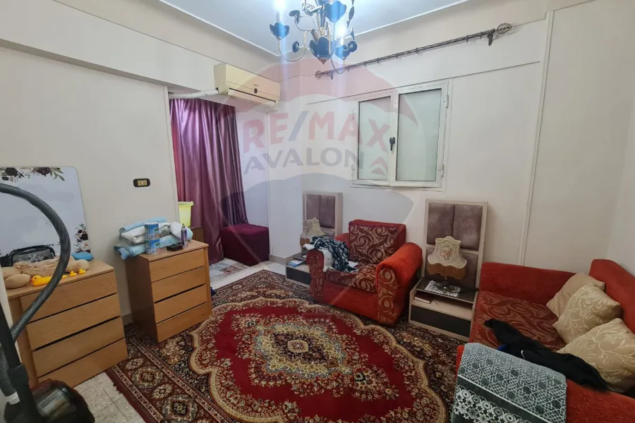 شقة للبيع 90 م سيدي بشر (ش جمال عبد الناصر الرئيسي)