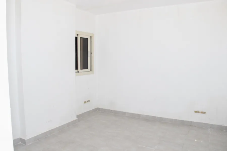 شقة للبيع 140م المنتزه (ابراج رويال بلازا)