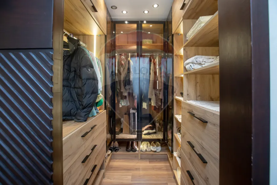 شقة للبيع 190 م لوران (ش عبدالمنعم الدليل)