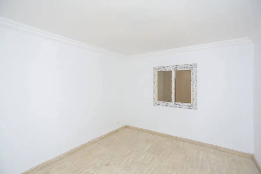 Apartment For Sale 210m Camp-chizar (Steps From University Bridge)