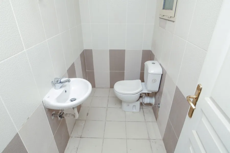 شقة للبيع 225م سموحة - عمارة اللوتس (ش فوزى معاذ الرئيسى)