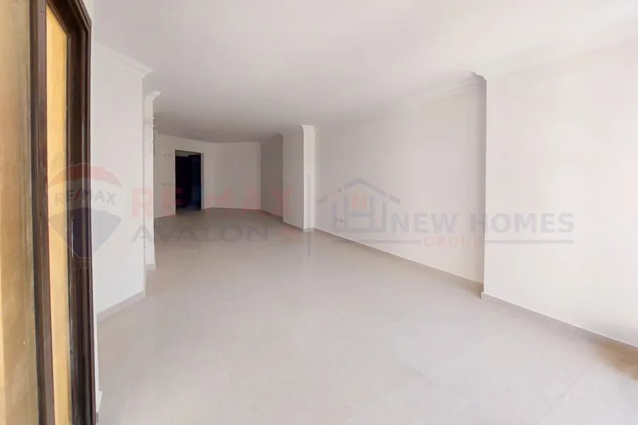 شقة للايجار 166 م سموحة (فالوري انطونيادس)