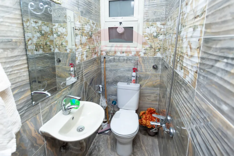 Apartment for sale 140 m Al-Assafra (Directly on the sea)