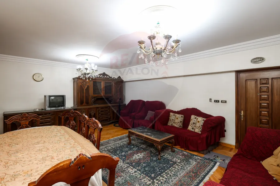 apartment for sale 176 m Louran (Shaarawy St. - steps from the sea and the tram)