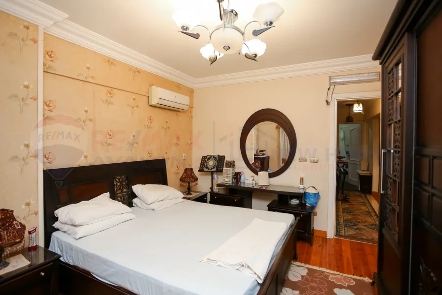 Apartment for sale 170 m Kafr Abdo (Sakina Bint Al Hussein St.)