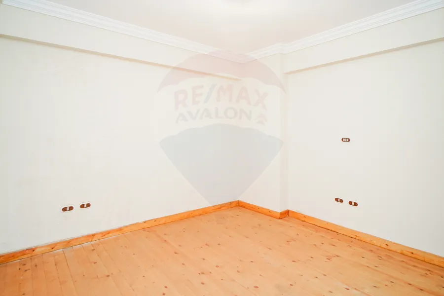 شقة دوبلكس للبيع 180 م لوران (ش الاقبال الرئيسى)