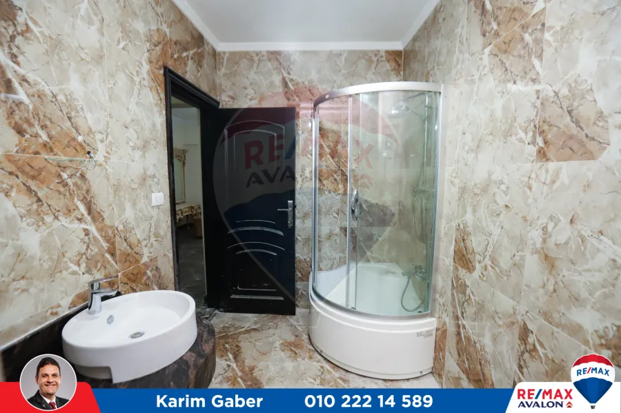 شقة للبيع 250م رشدي (شارع ابراهيم حلمي )-اول سكن