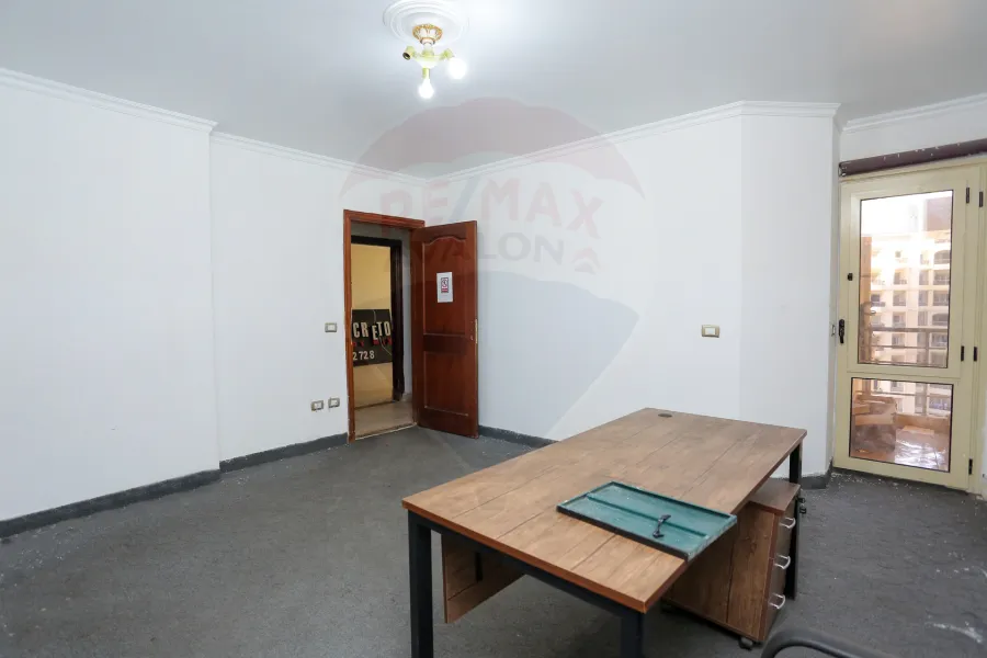 Apartment for rent 220 m Smouha (Tutankhamun's St)