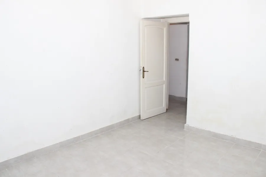 شقة للبيع 140م المنتزه (ابراج رويال بلازا)