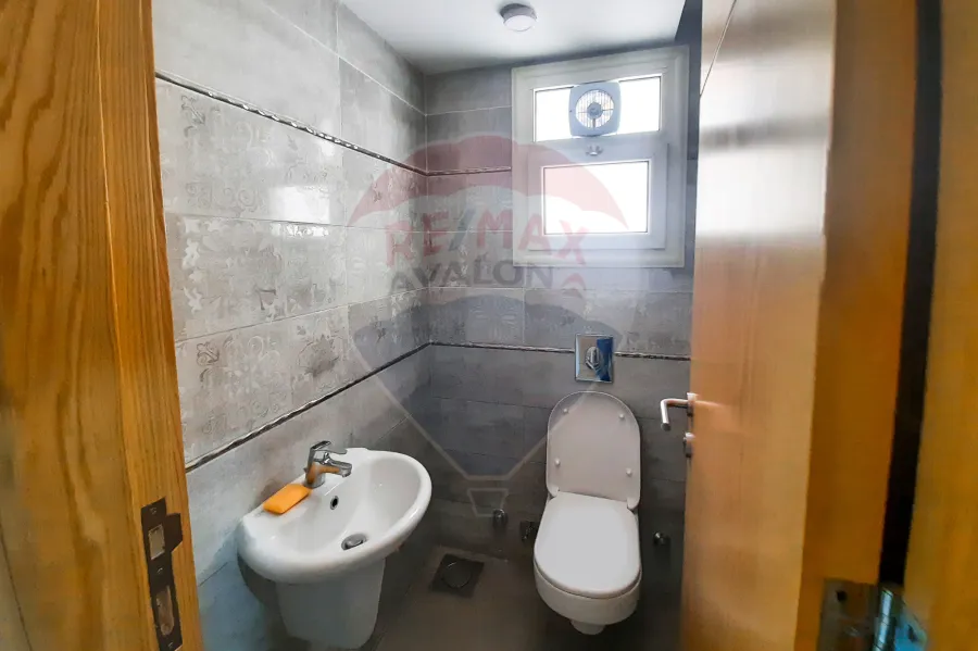 شقة إداري  للايجار 53 م لوران (ش شعراوي)