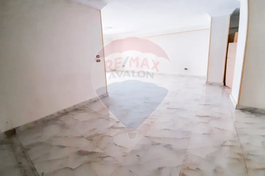 مقر إداري للايجار 165 م الابراهيميه ( شارع ابوقير مباشرة )