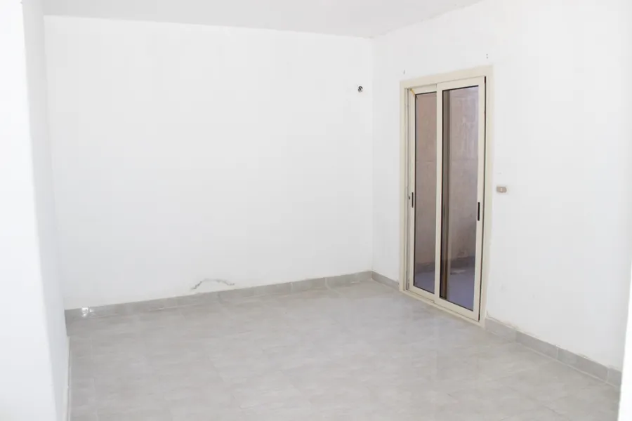 شقة للبيع 140م المنتزه (ابراج رويال بلازا)