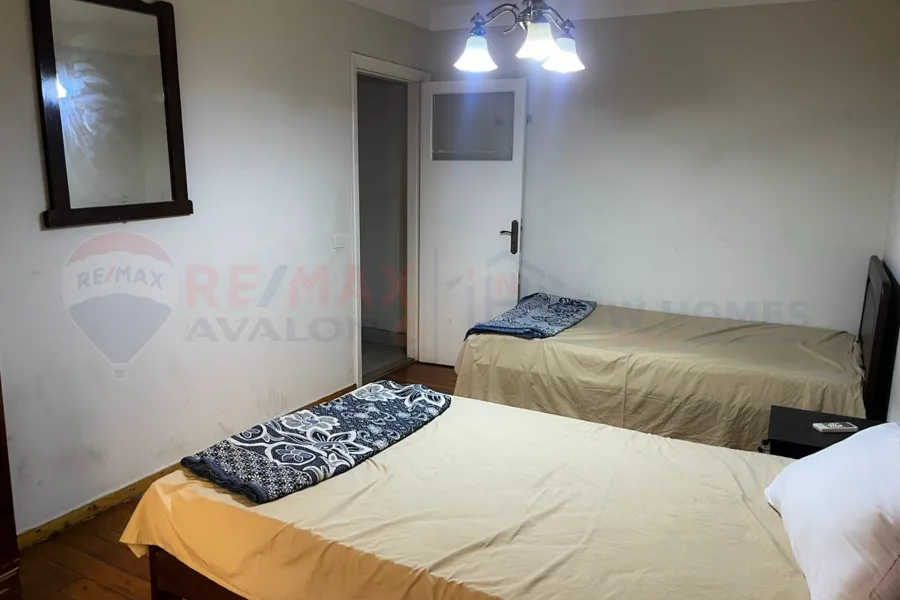 Furnished apartment for rent 100 m Sporting (directly on the sea)