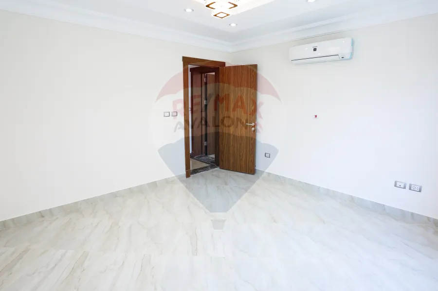 شقة للبيع 526 م سموحة (كومباوند أنطونيادس)