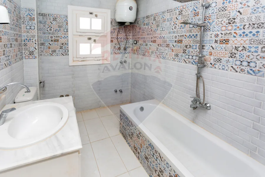 فيلا ستاند الون للبيع 855 م كينج مريوط (برج العرب)