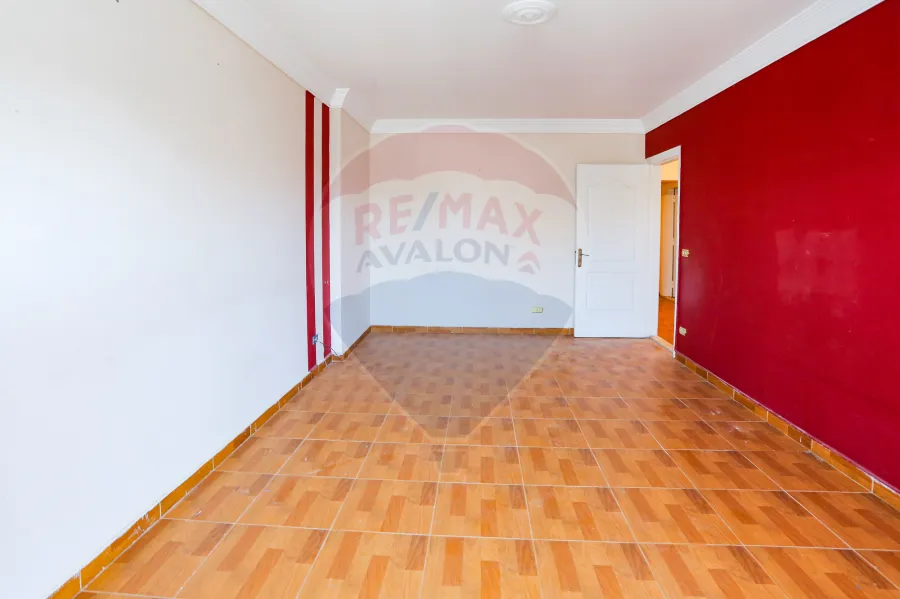 شقه للبيع 200 م  رشدى ( خطوات من شارع سوريا )