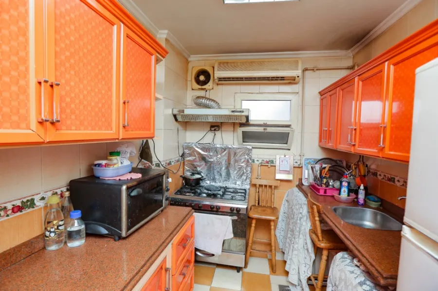 شقة للبيع 200م سموحة - ش زكى رجب