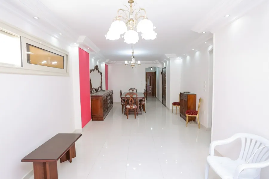 شقة للبيع 150م سان ستفانو