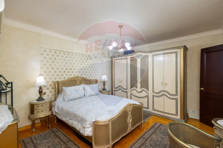 Apartment for rent 305 m Smouha (villa area)