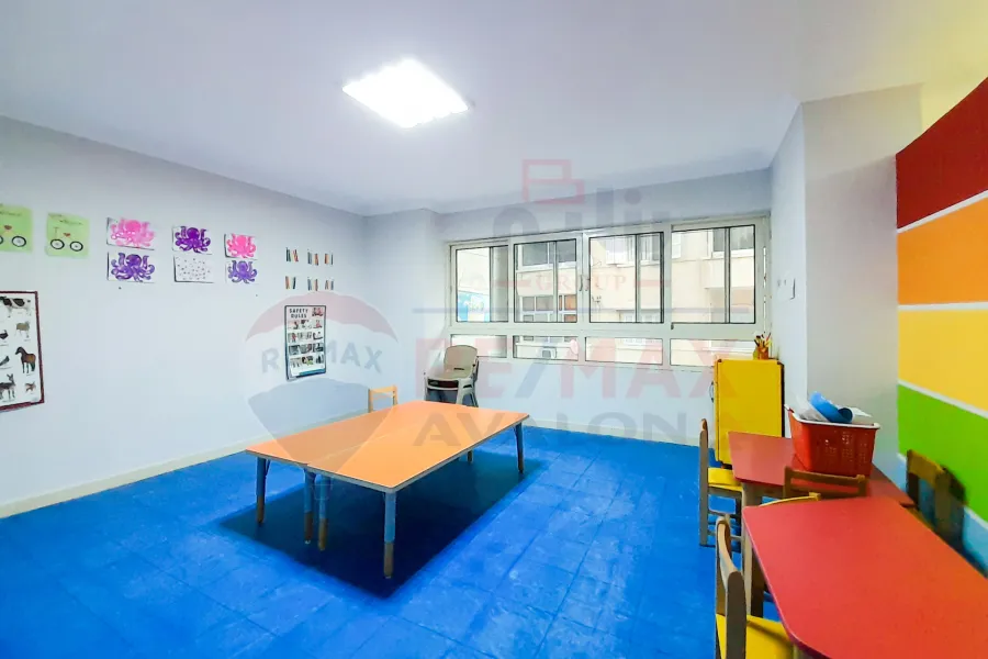 Administrative mezzanine For sale 237 m Gleem (Mostafa Maher St.)