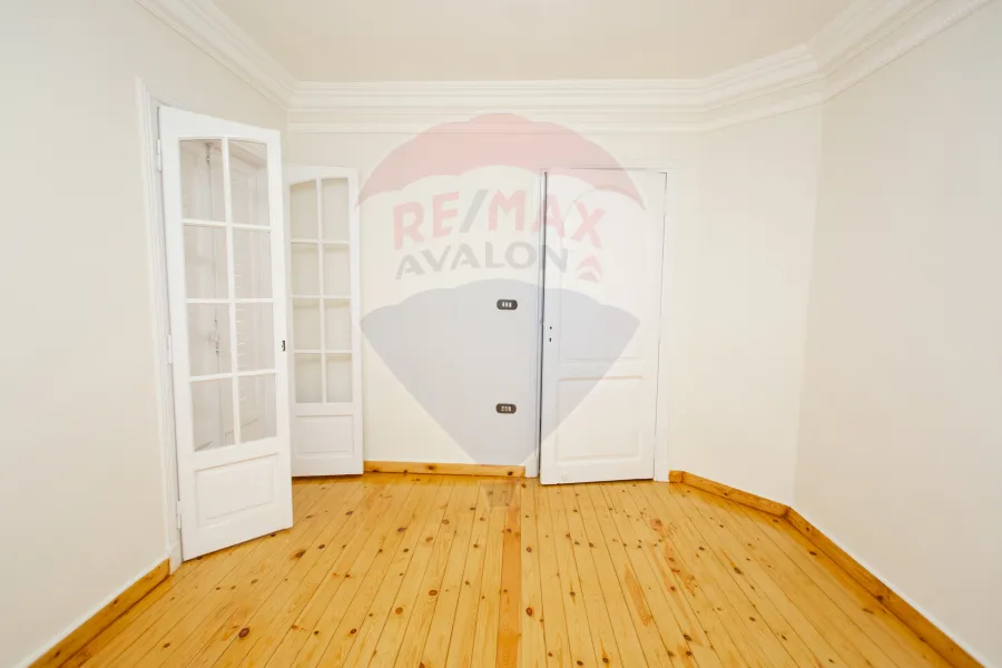 شقة للبيع 175 م  الابراهيمية (ش أحمد قمحه)