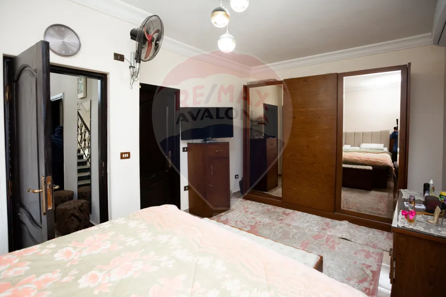 فيلا للبيع 470 م كينج مريوط (خطوات من هيلتون كينجز رانش والقرية الأوليمبية)