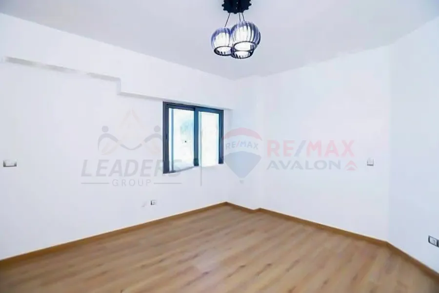 شقة للبيع 220 م سموحة (أبراج الصفوة)