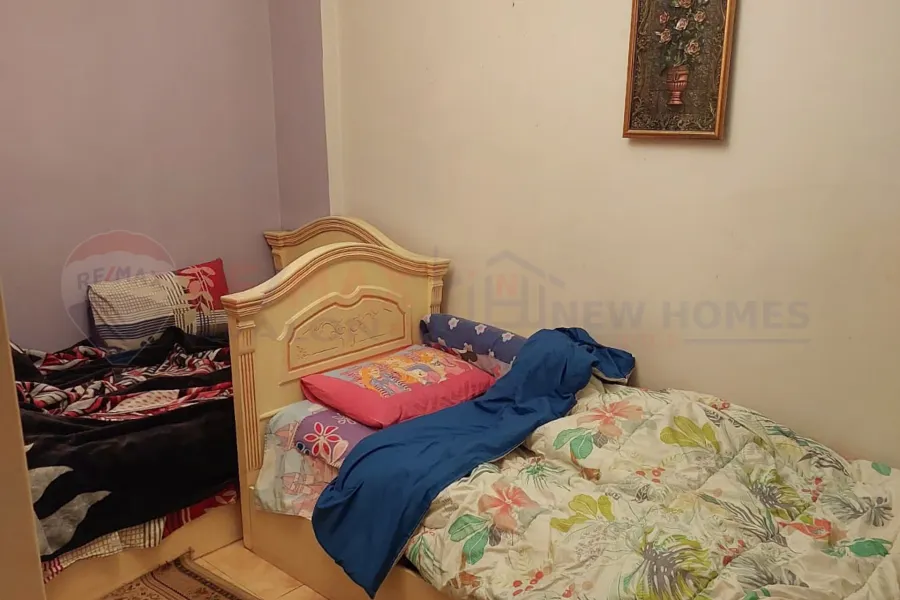 شقة للبيع 135 م جناكليس (ش الاصدقاء)