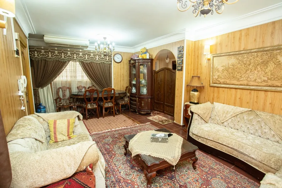 شقة للبيع 120م بسيدي بشر (خطوات من خالد بن الوليد والبحر)