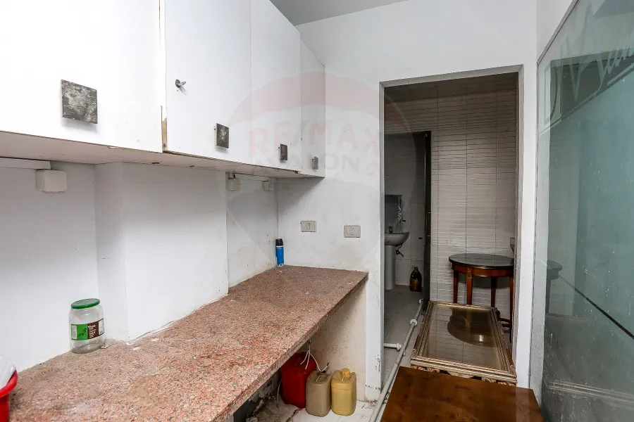 محل للإيجار130 م كفر عبده (ش الإسماعيلية)