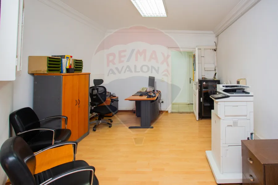 شقة إداري للبيع 175 م سموحة (المربع الذهبي)