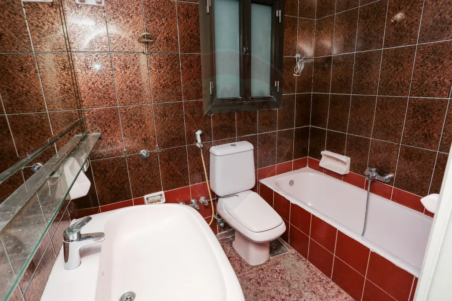 شقة للبيع 235 م وابور المياة (ش المخابرات)