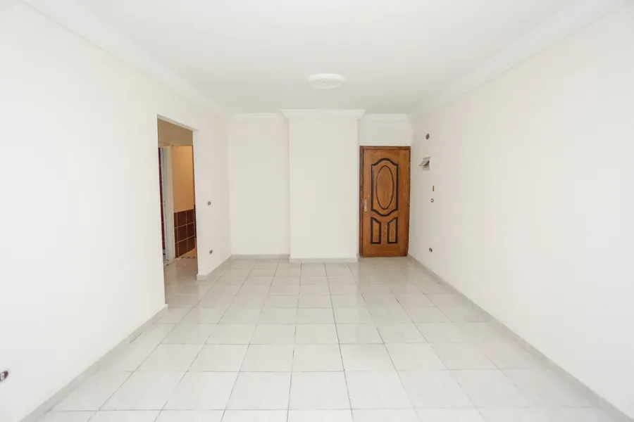 شقة للايجار 110م  المندرة (2 نمرة من البحر)