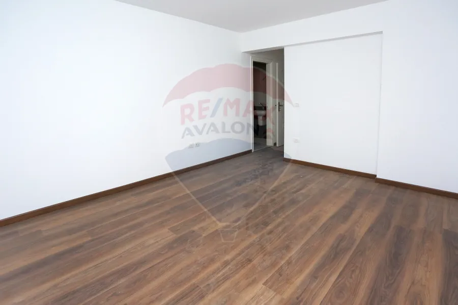 شقة للبيع  198 م سموحة (كومباوند الصيادلة 2)