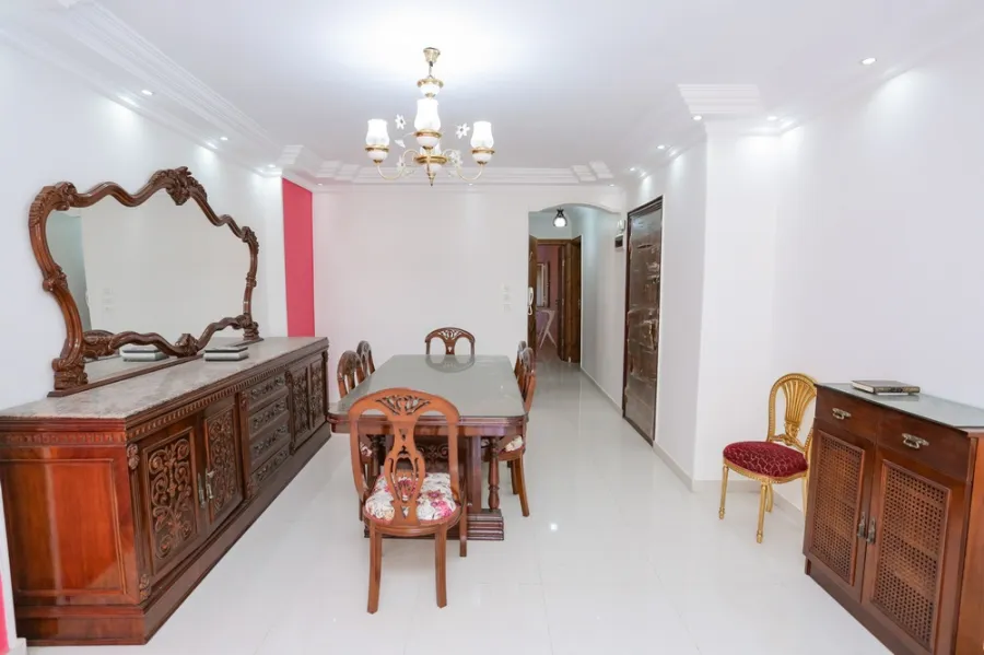 شقة للبيع 150م سان ستفانو