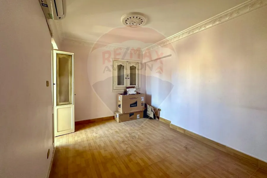 Apartment for sale 110 m Moharam Bek (Al-Muftish St. - Wabour El-Mayah Extension)